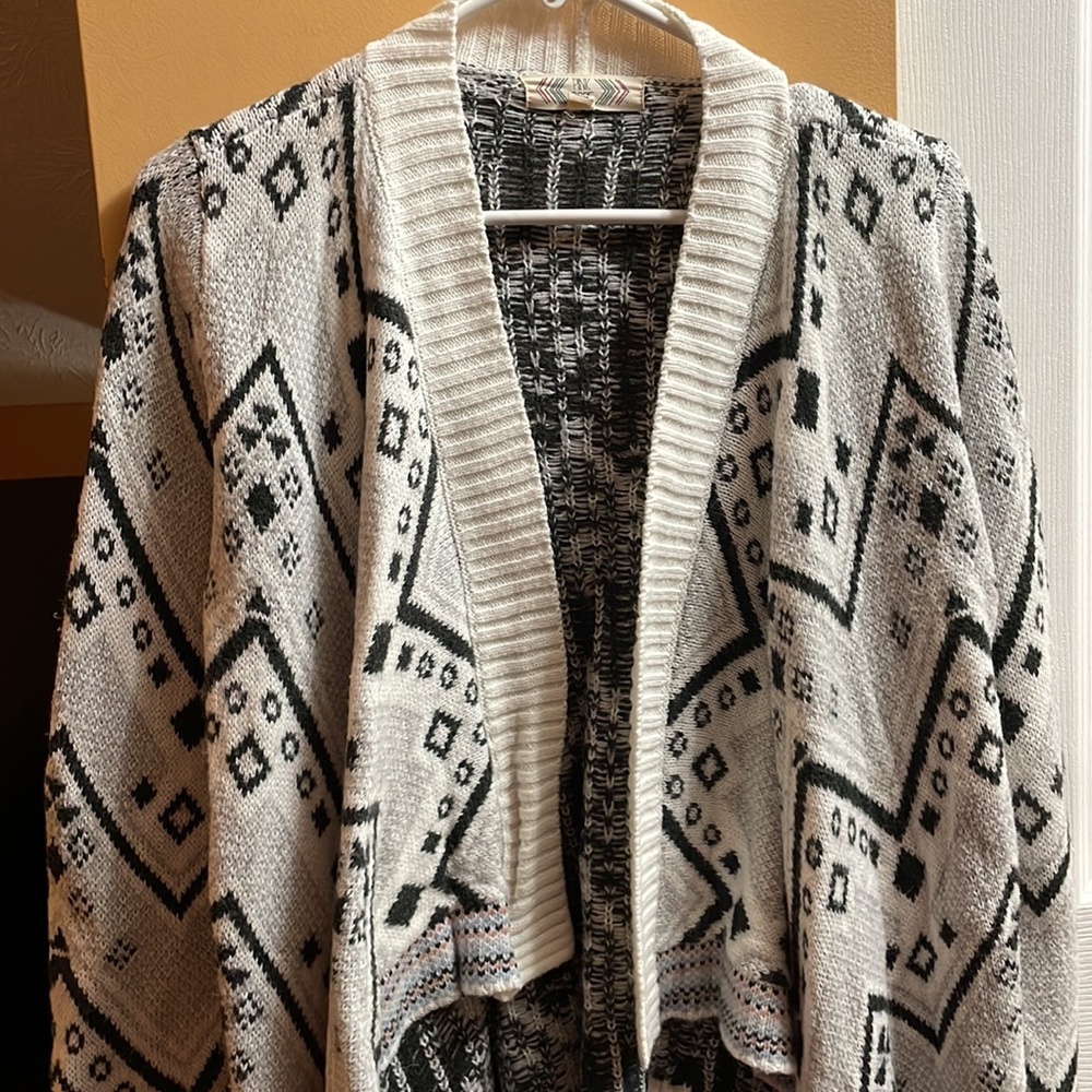 Cardigan - Picture 2 of 3
